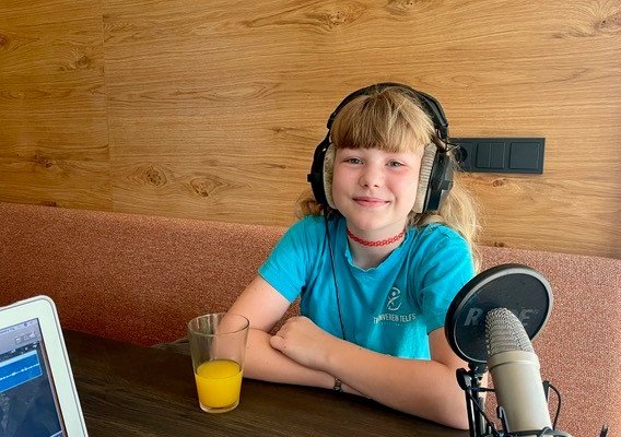 Franziska (10 Jahre) ist eine richtige Roboter-Expertin!