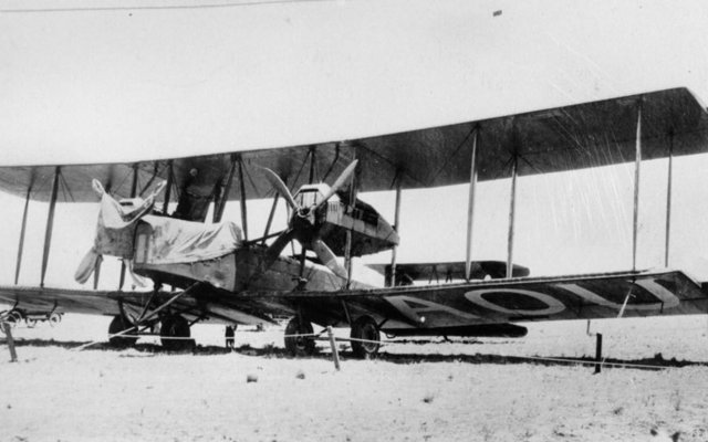 Mit diesem Flugzeug flogen die Brüder Smith von England bis nach Australien. Unfassbar, oder?