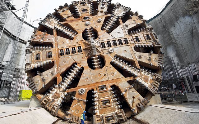 Bertha (Tunnelbau-Maschine)